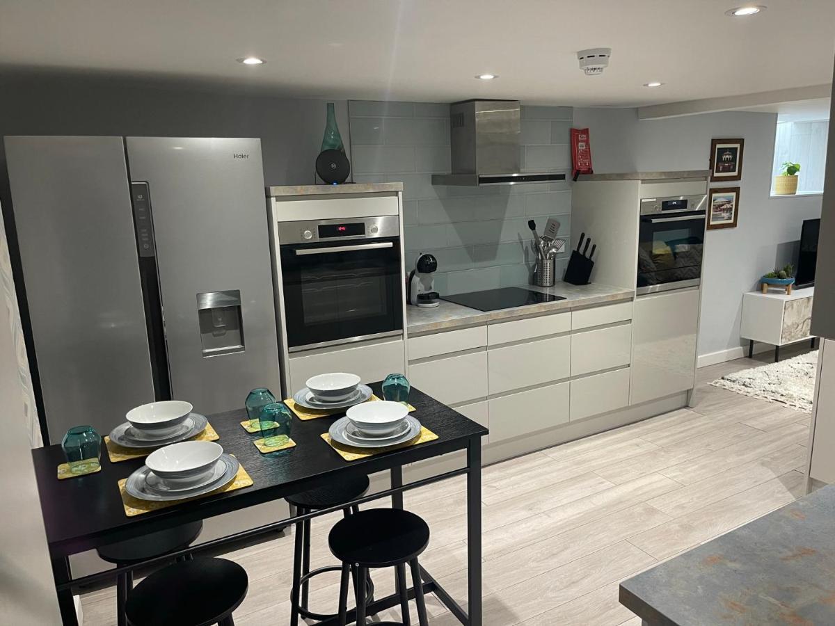 Ferienwohnung Entire 2 Bed Flat With Garden, Located Near Beach Hove Exterior foto